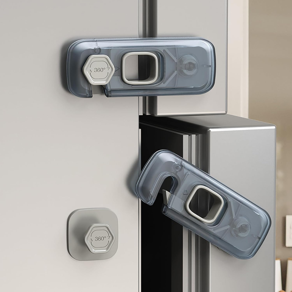 Dos trancas de seguridad instaladas en refrigerador